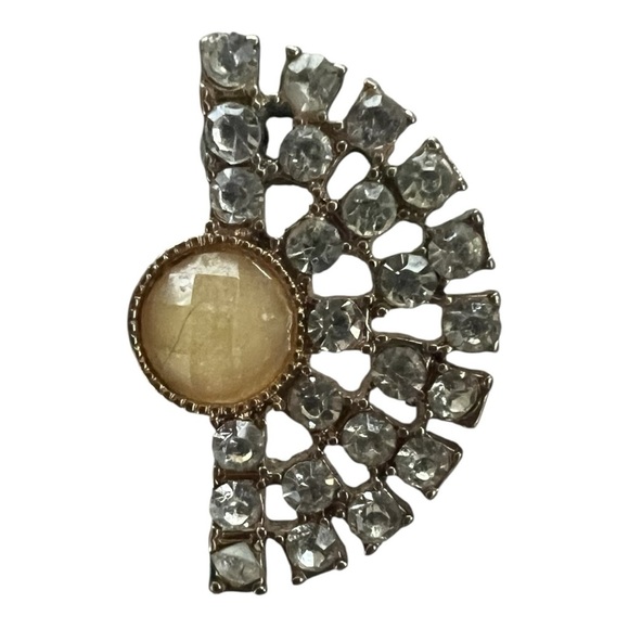 Elegant Vintage Syle Earrings from Forever21 - Picture 2 of 4